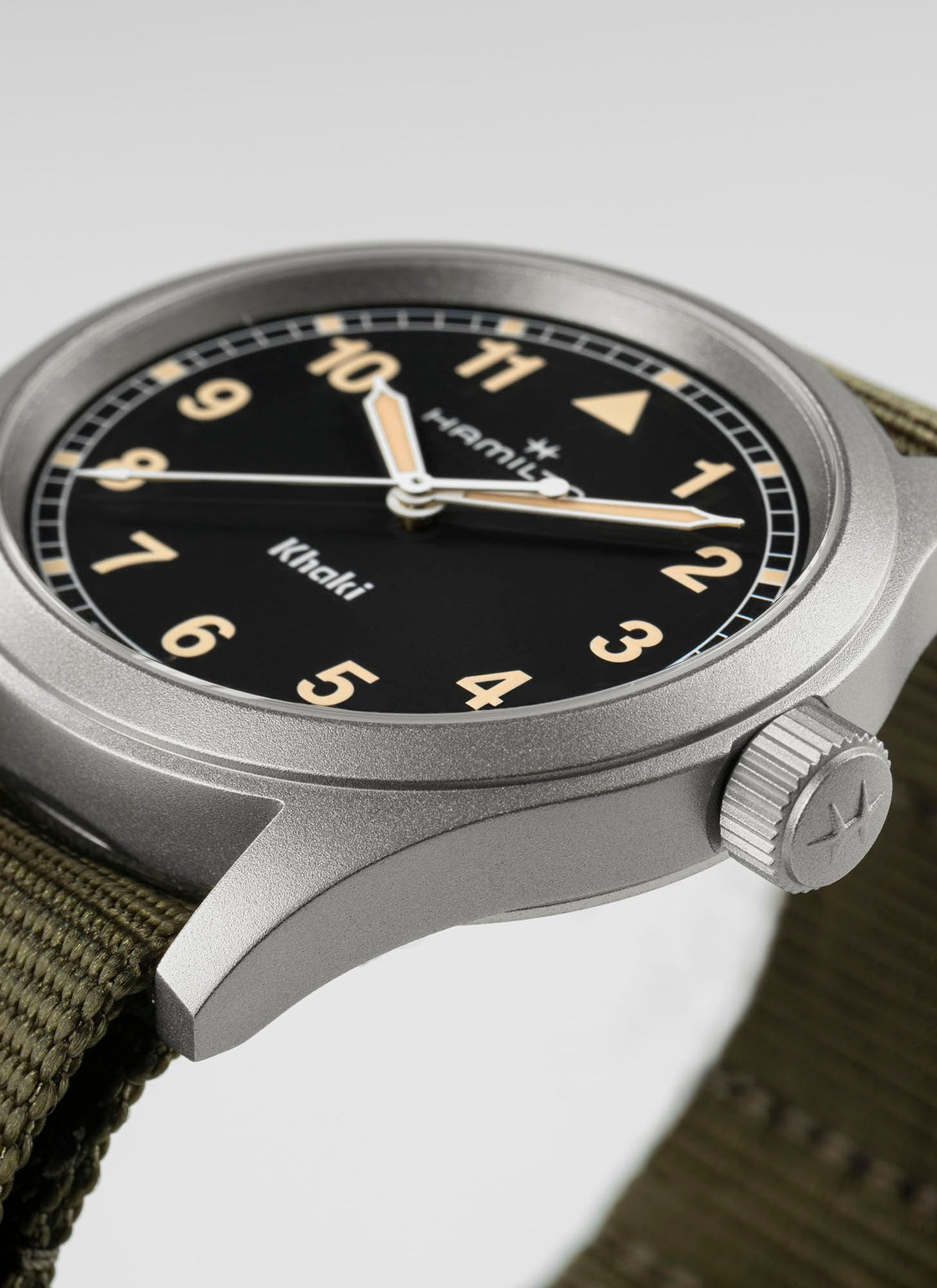 Hamilton Khaki Field Quartz 38mm H69401930